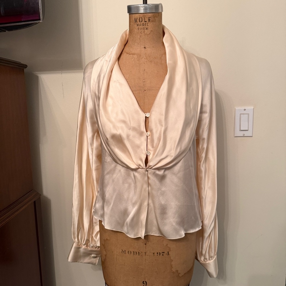 Vintage Van Tisse Silk Cream Button Top